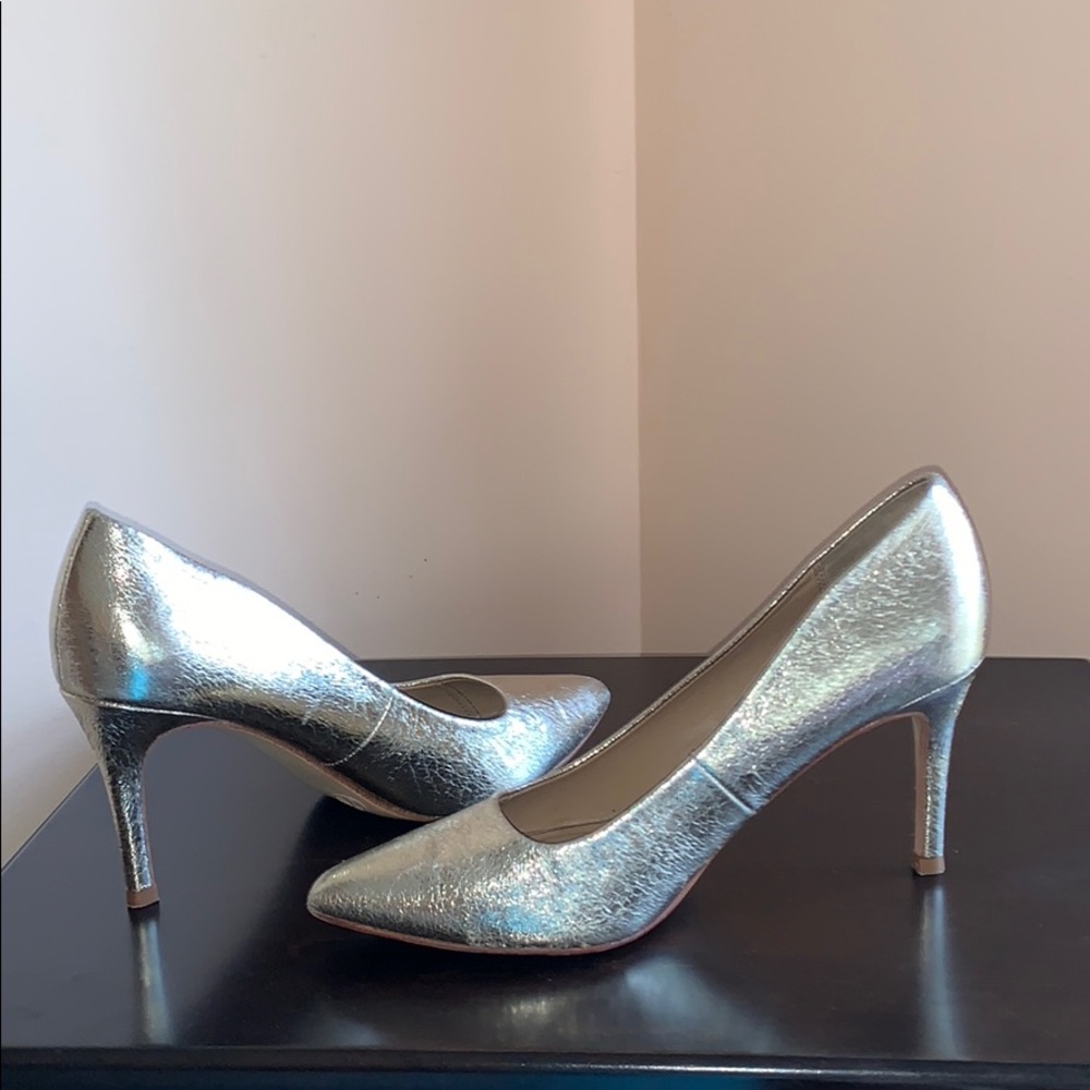 Gold shoes